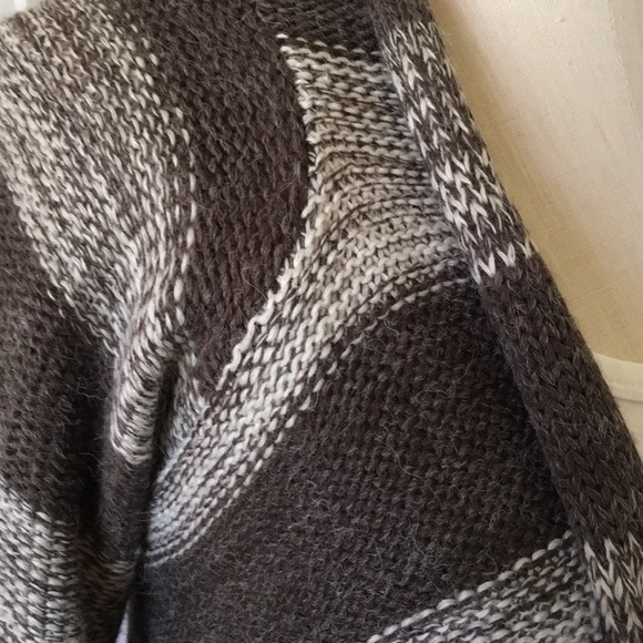 Elan striped and fringed open wrap sweater - Picture 6 of 8